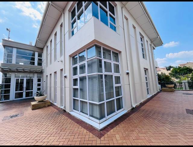 279M² OFFICE FOR SALE IN FOURWAYS